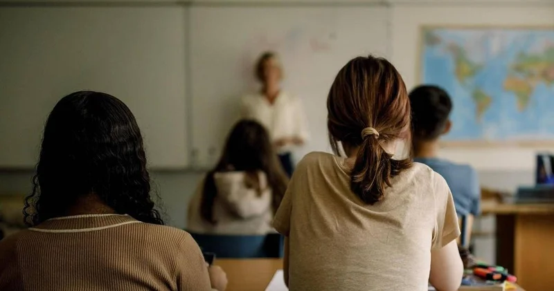 Жағдайды ушықтырып барады : Физика, химия, биологияны біріктіріп оқыту керек пе?