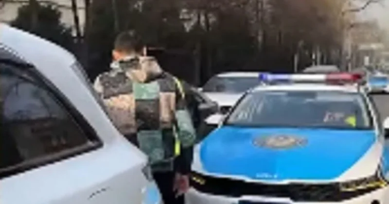 Водитель из Алматы вызвал подозрение у полицейских и остался без автомобиля (видео)
