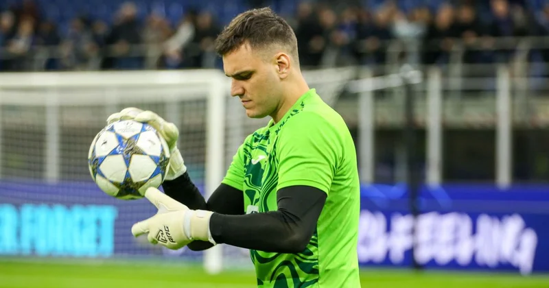 Тренер Кайрата официально подтвердил уход вратаря Заруцкого