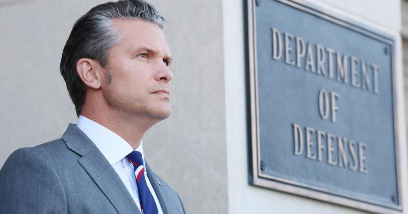 В США призвали немедленно уволить главу Пентагона Хегсета