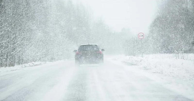 Казахстанских водителей предупредили о неблагоприятных погодных условиях на трассах