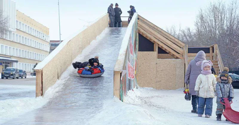 Вот качусь я в санках...