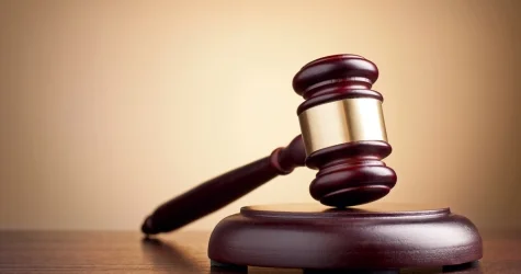 Супругов Тотакановых приговорили к 7 годам за мошенничество при сборе денег на лечение ребенка