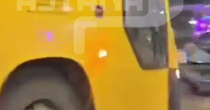 Массовое ДТП с участием школьного автобуса произошло в Астане (видео)