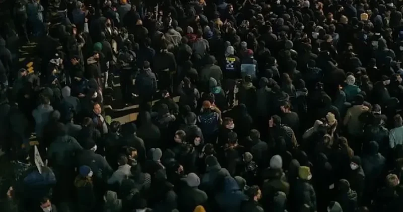 В Иране вспыхнули массовые протесты после обращения наследного принца в изгнании