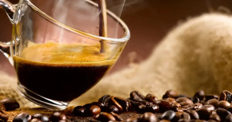 Неліктен таңертең кофе ішуге болмайды: Кардиолог түсініктеме берді