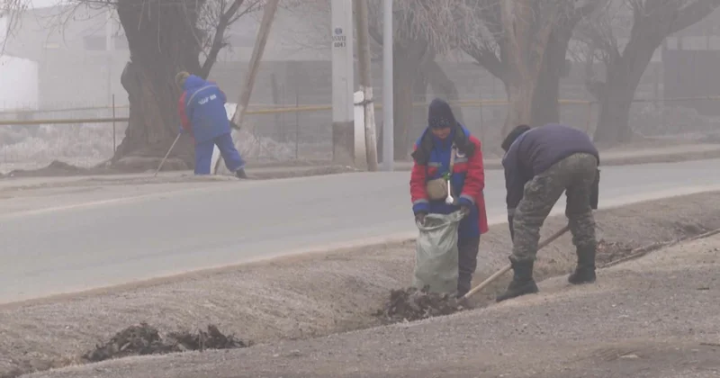 Шымкенттіктер қаланың шеткі аумағын қоқыстан тазартты