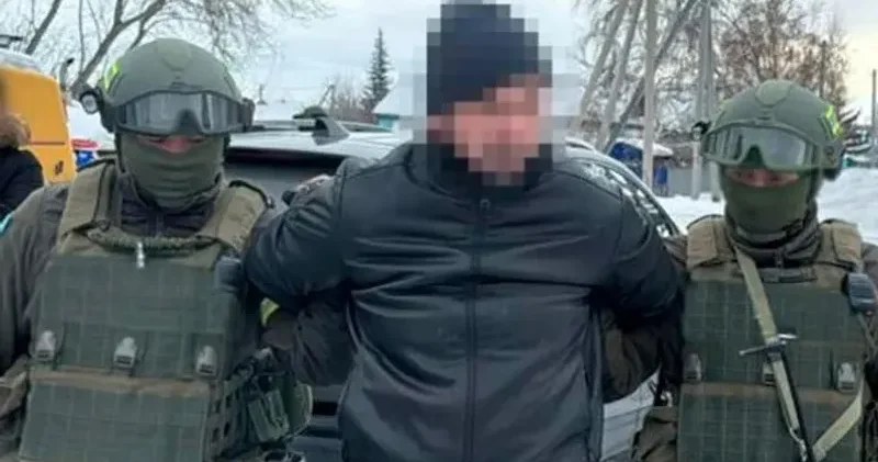 ҰҚК Қазақстан бойынша 20 қылмыстық топтың жолын кесті: ондаған адам ұсталды, қару жарақ тәркіленді