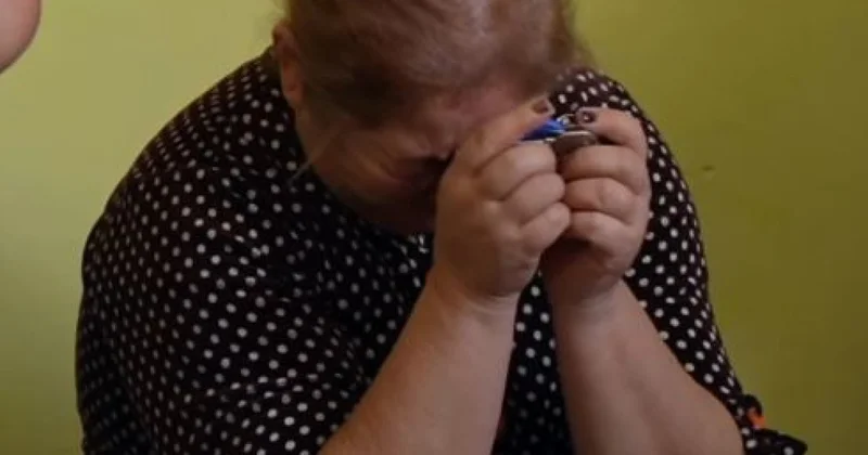 Человек в маске вновь помог семье из Казахстана (ВИДЕО)