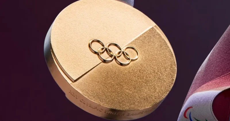 Рассыпаются на части: призёры Олимпиады жалуются на качество медалей