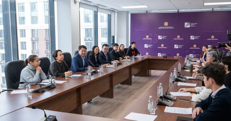 Национальная волонтерская сеть выступила с обращением в поддержку проекта новой Конституции