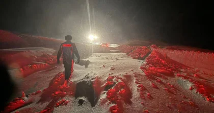 126 человек застряли на трассах из за снежной погоды