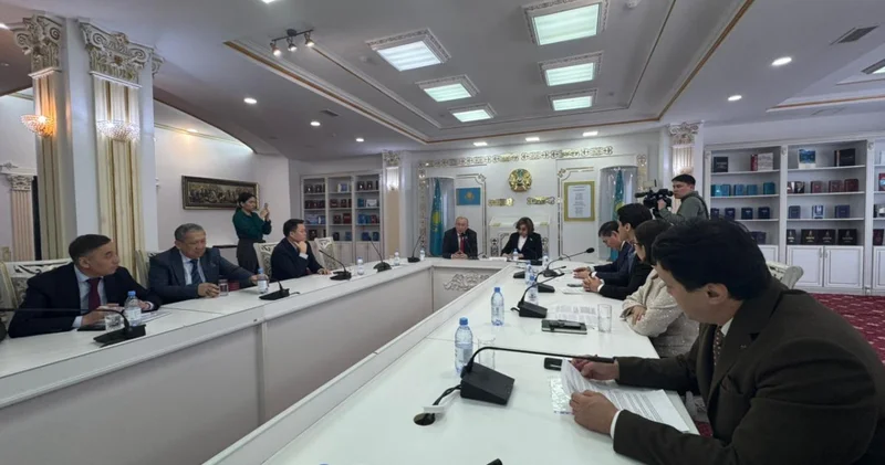 Бас редакторлар клубының дөңгелек үстелінде жаңа Конституция жобасы қолдау тапты