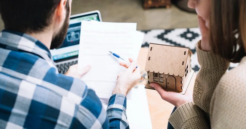 Казахстанцы заплатили 200 тысяч тенге за ипотеку брокерам и остались ни с чем