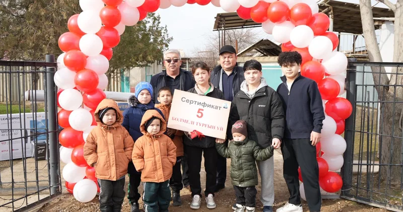 Төрт дүркін әлем чемпионына 5 бөлмелі үй сыйға берілді