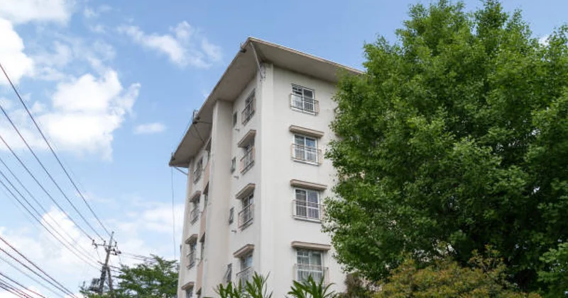 Жансақтау бөлімінде жатыр : Тараздық ана өзінің екі сәбиін де бесінші қабаттың терезесінен лақтырып жіберген