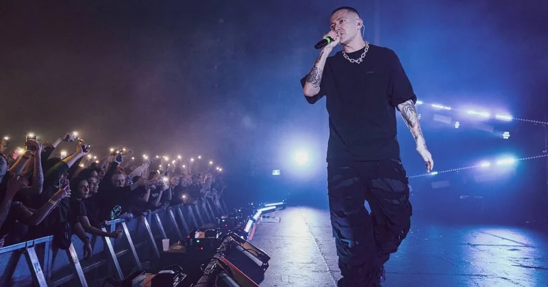 Умышленно скрывается : рэпера Oxxxymiron заочно арестовали в России