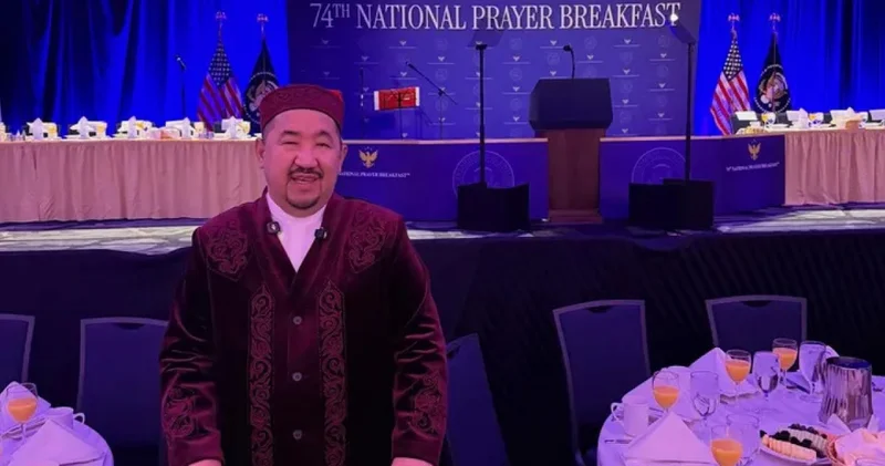 Нұрлан имам АҚШ та Дональд Трамп қатысатын қайырымдылық іс шарасына барды