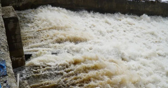 Должен ли Казахстан платить за воду Кыргызстану