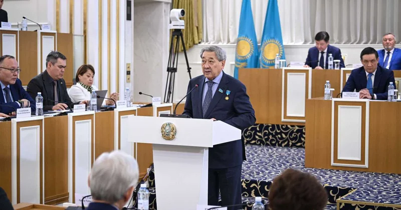 В проект новой Конституции включены важные для старшего поколения нормы Бактыгожа Измухамбетов