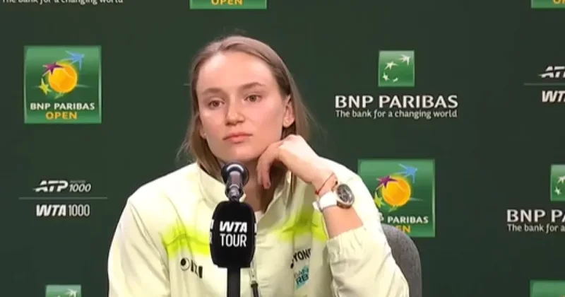 Рыбакина прокомментировала неловкий момент на церемонии награждения в США