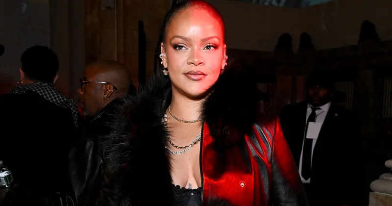 Особняк певицы Рианны обстреляли в Лос Анджелесе