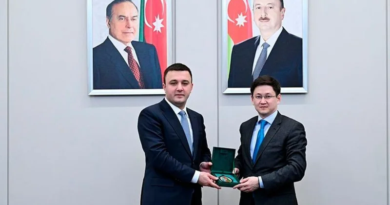 Замминистра обороны РК по цифровизации совершил визит в Баку