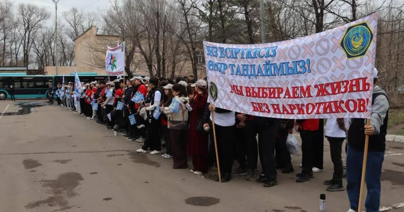 Қарағандыда есірткіге қарсы ауқымды акция өтті: 2 мыңнан астам граффити жойылды