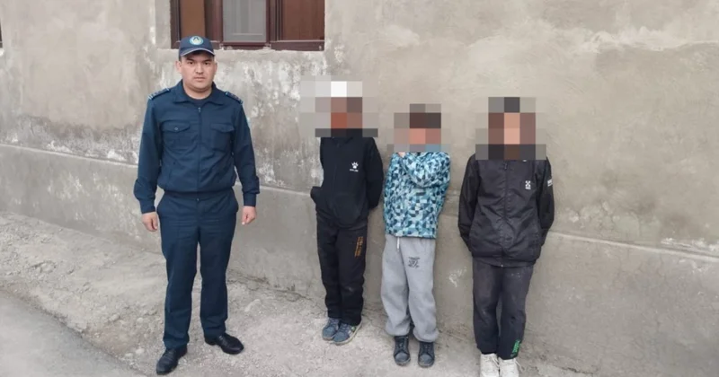 Дети забросали камнями электровоз на юге Казахстана