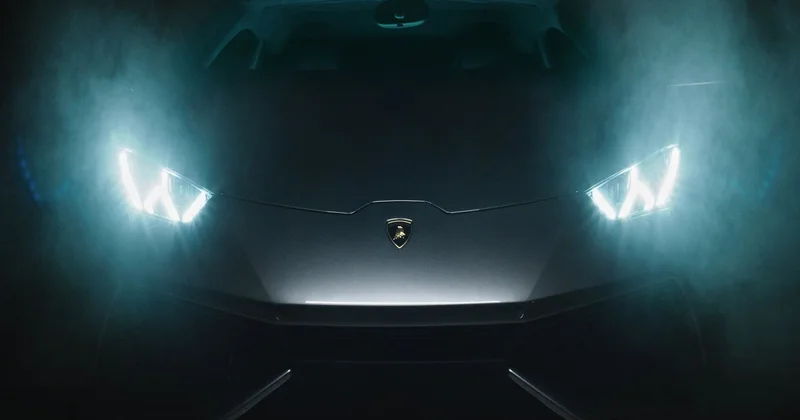 Водителя Geely со слепящими LED фарами наказали в Павлодарской области