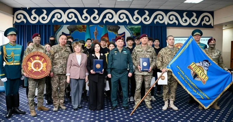 Школьников будут готовить к армии: в Астане подписали меморандум