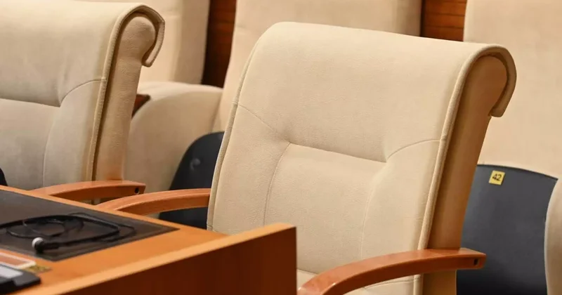 Заман өзгерді, әріптестер! : депутат ескі Қазақстанның ережесін сынға алды