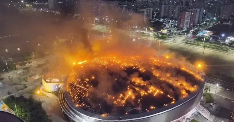 Стадион вспыхнул во время ЧМ с казахстанцами в Бразилии