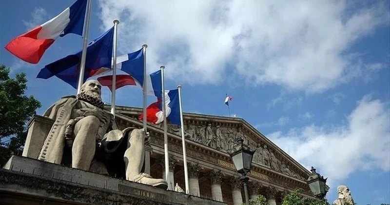 Франция 2030 жылға қарай қорғаныс бюджетін 76,3 млрд еуроға дейін ұлғайтады