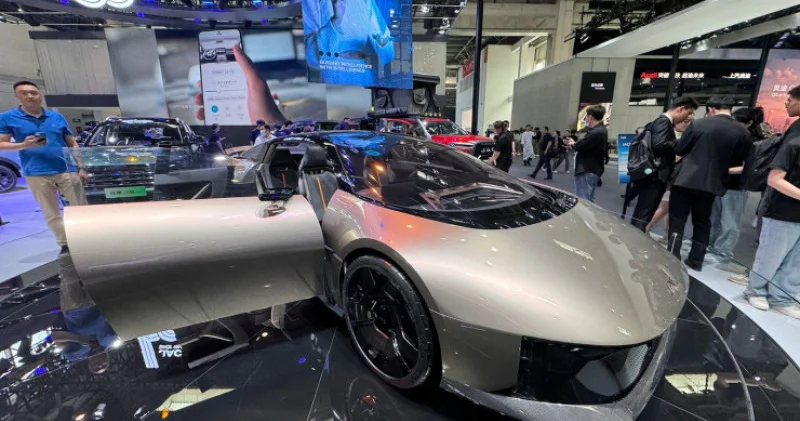 Неліктен қытайлық автокөліктер еуропалық аңыздарға соншалықты ұқсас олардың дизайнының артында кім тұр