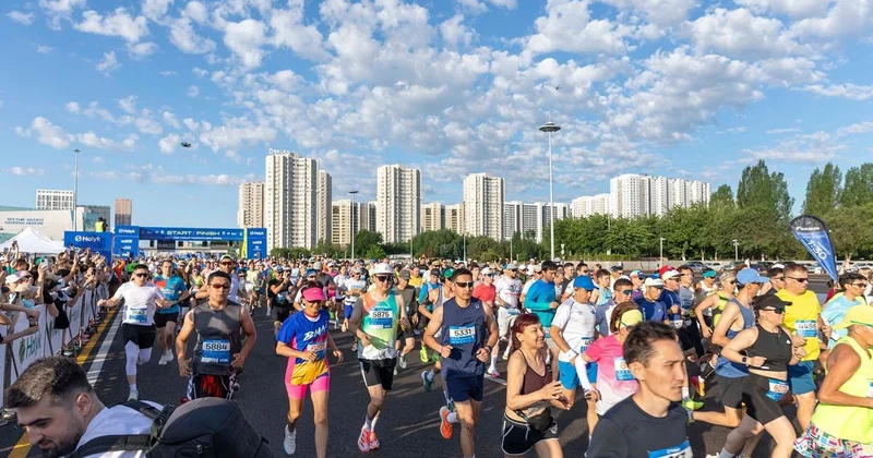 Лето, скорость и свобода: в столице прошел международный забег Astana Half Marathon 2026