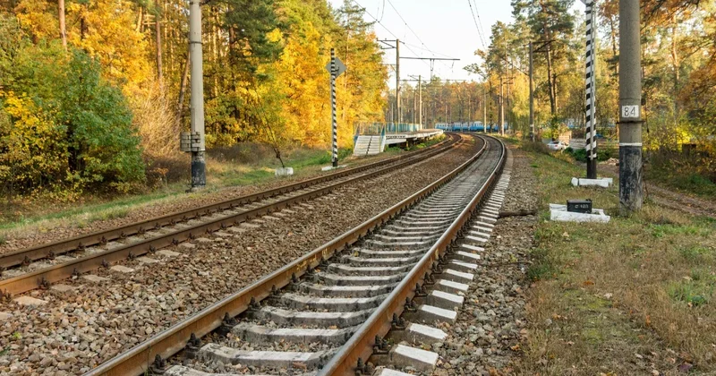 Сильный ветер 14 раз мешал приёму поездов на границе Казахстана и Китая
