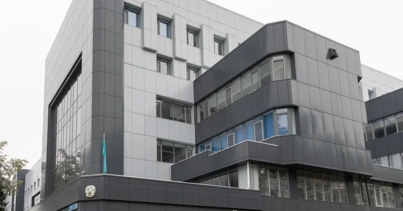 В КИМЭП проверяют доводы о сомнительной репутации одного из профессоров