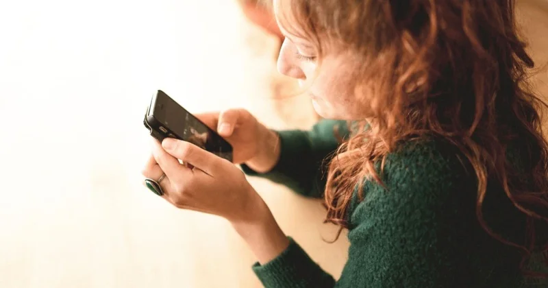 Более 80 уголовных дел за сталкинг направили в суды Казахстана с начала года