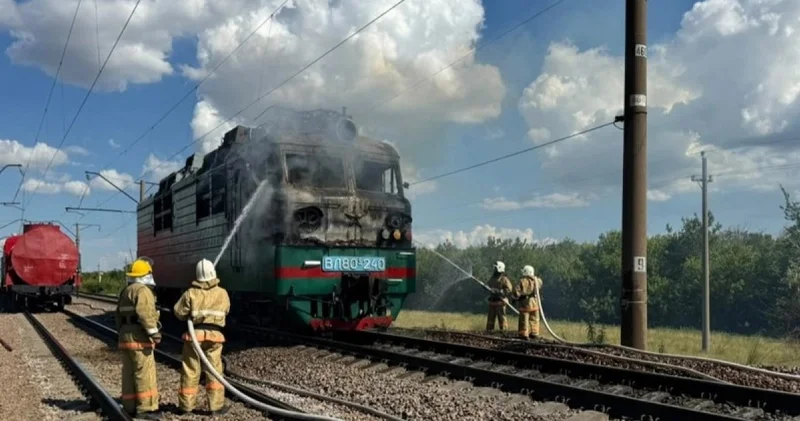 Ақмола облысында жүк локомотивінің машинист кабинасы өртенді
