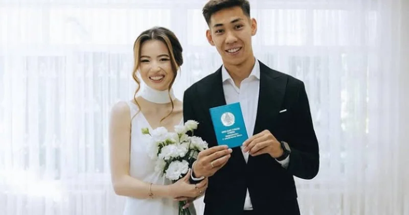 Радостная новость! Игрок сборной Казахстана сыграл свадьбу (ФОТО)