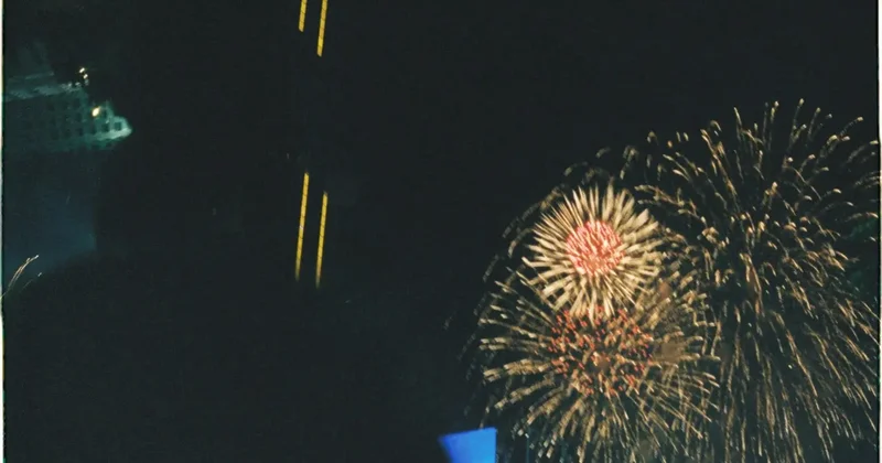 Несколько жилых квартир уничтожили французские рэперы во время съёмок клипа