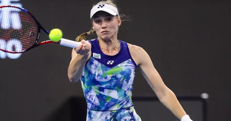 Рыбакина отказалась фотографироваться с главой WTA после триумфа