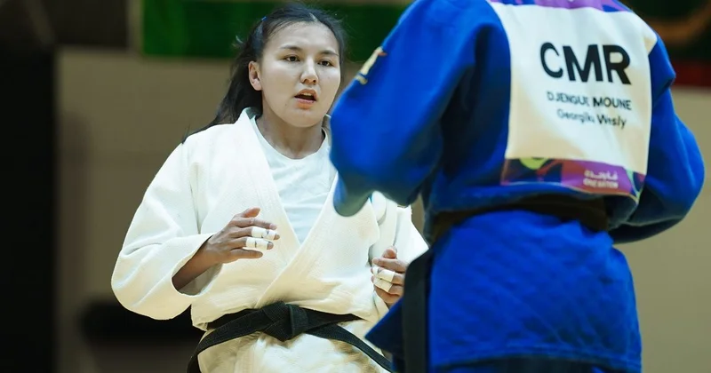 Казахстанские дзюдоисты завоевали полный комплект медалей во второй день Исламиады 2025