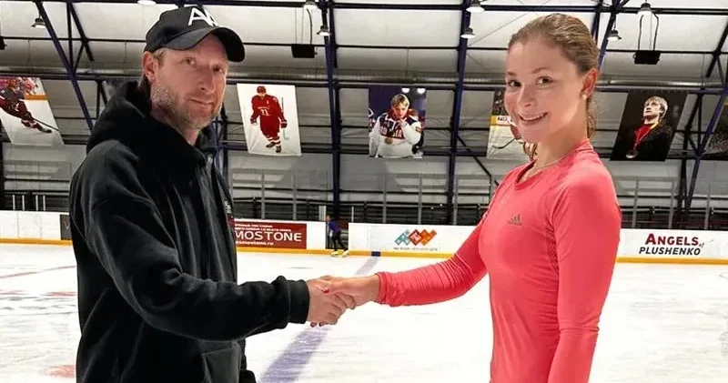 Головкин мен Рудковская Софья Самоделкинаны жеңісімен құттықтады