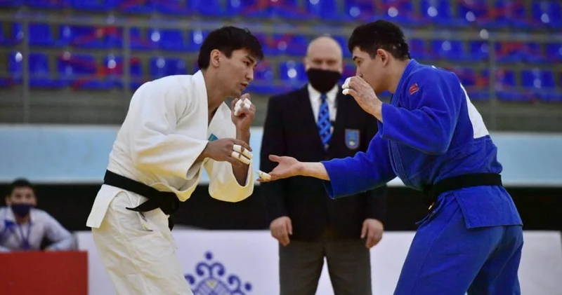 Отбасымен дзюдошылар : Мәди Амангелді Эр Риядтағы жарыста сенсация жасап, финалға шықты