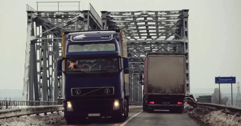 Казахстанские дальнобойщики смогут ездить в Россию без ограничений