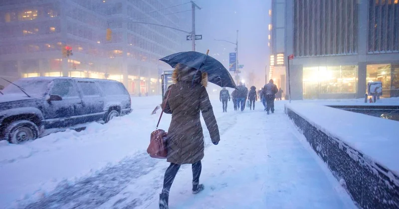 Метель, гололед, дождь: синоптики объявили штормовое предупреждение в регионах Казахстана