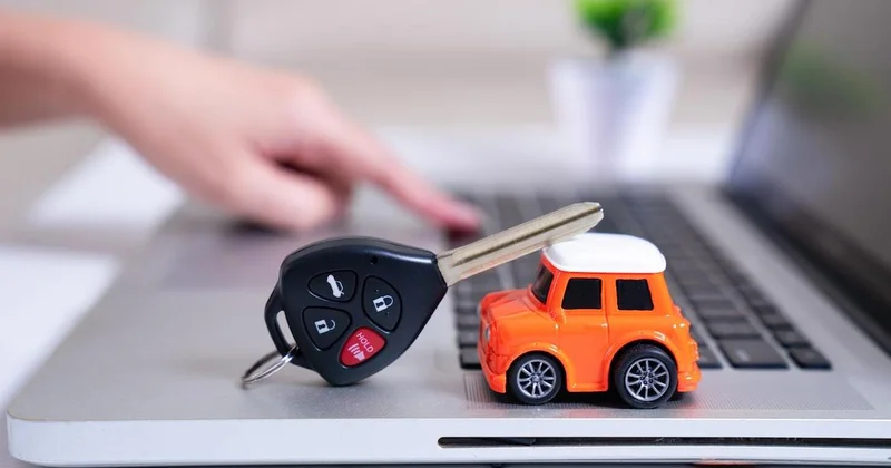 Жители Шымкента поверили словам мошенницы о дешевых машинах и остались без денег