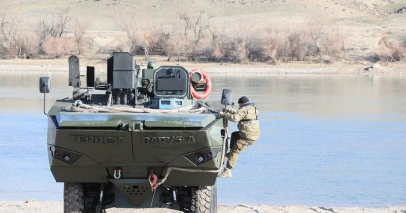 Броневик амфибия с беспилотником